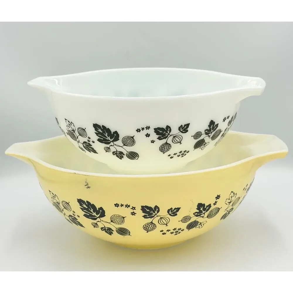 Vintage Pyrex Gooseberry Yellow White Black Cinderella Mixing Bowl 2pc Set